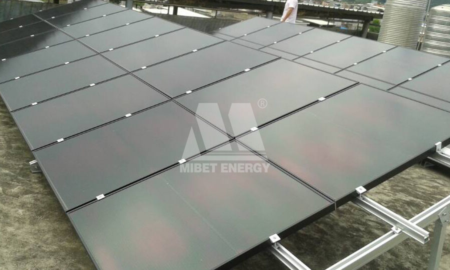 Soportes de montaje en techo de paneles solares en China