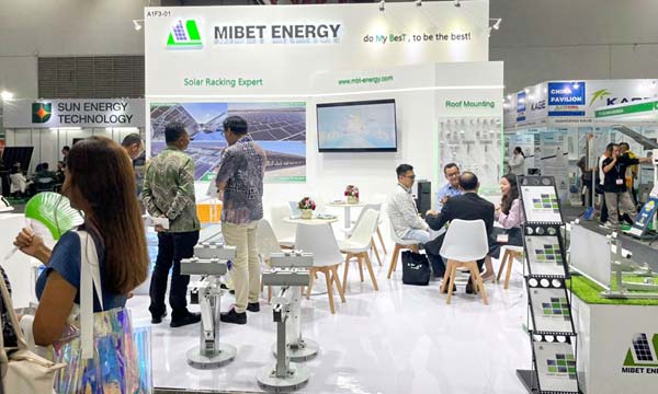 Mibet en la exposición Solartech Indonesia
